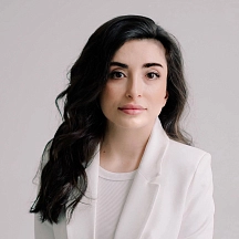 Фотография врача Утегушева Патимат Гаджимирзаевна